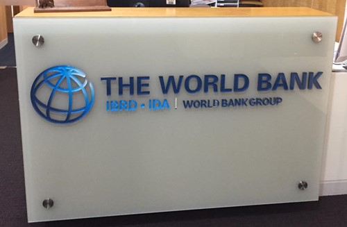 การศึกษาดูงานของนักศึกษาเศรษฐศาสตร์ระหว่างประเทศและรับฟังบรรยายพิเศษ ณ  World Bank Thailand
